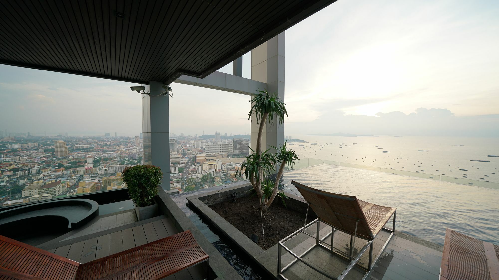 Centric Sea Pattaya By Uplus Exterior photo